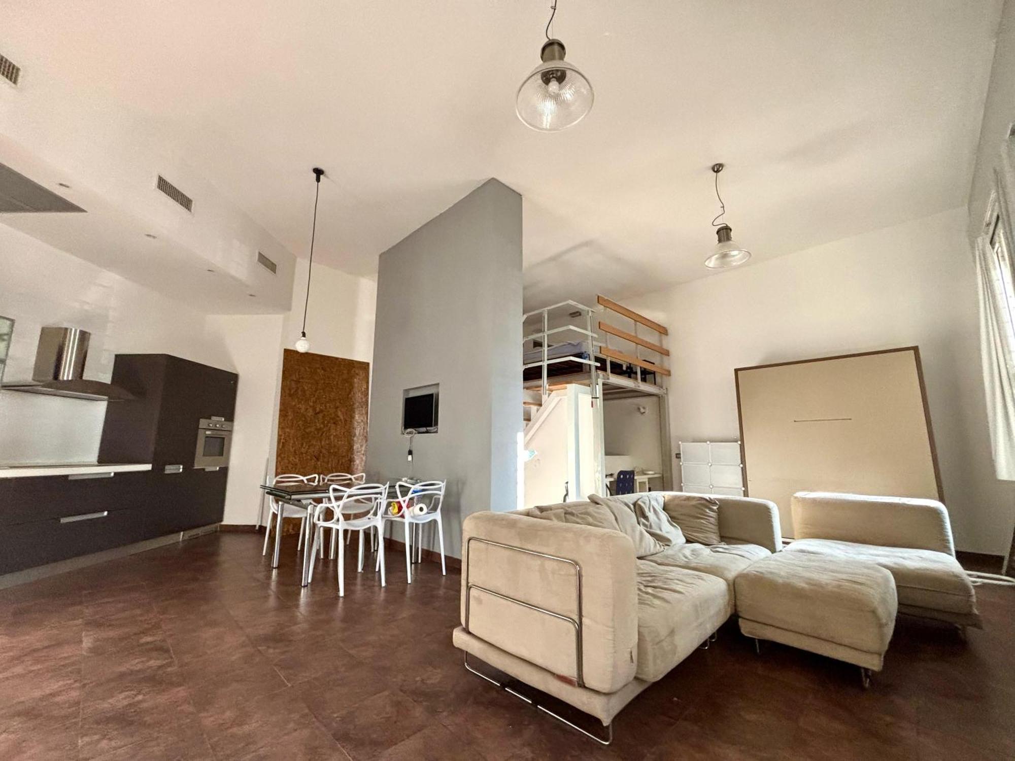 Loft In *